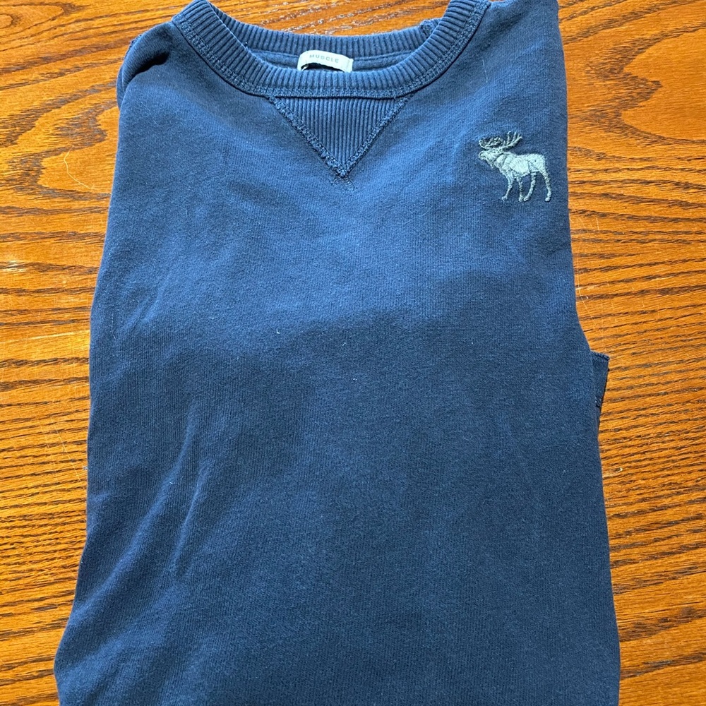 Abercrombie sweater. Men’s M.